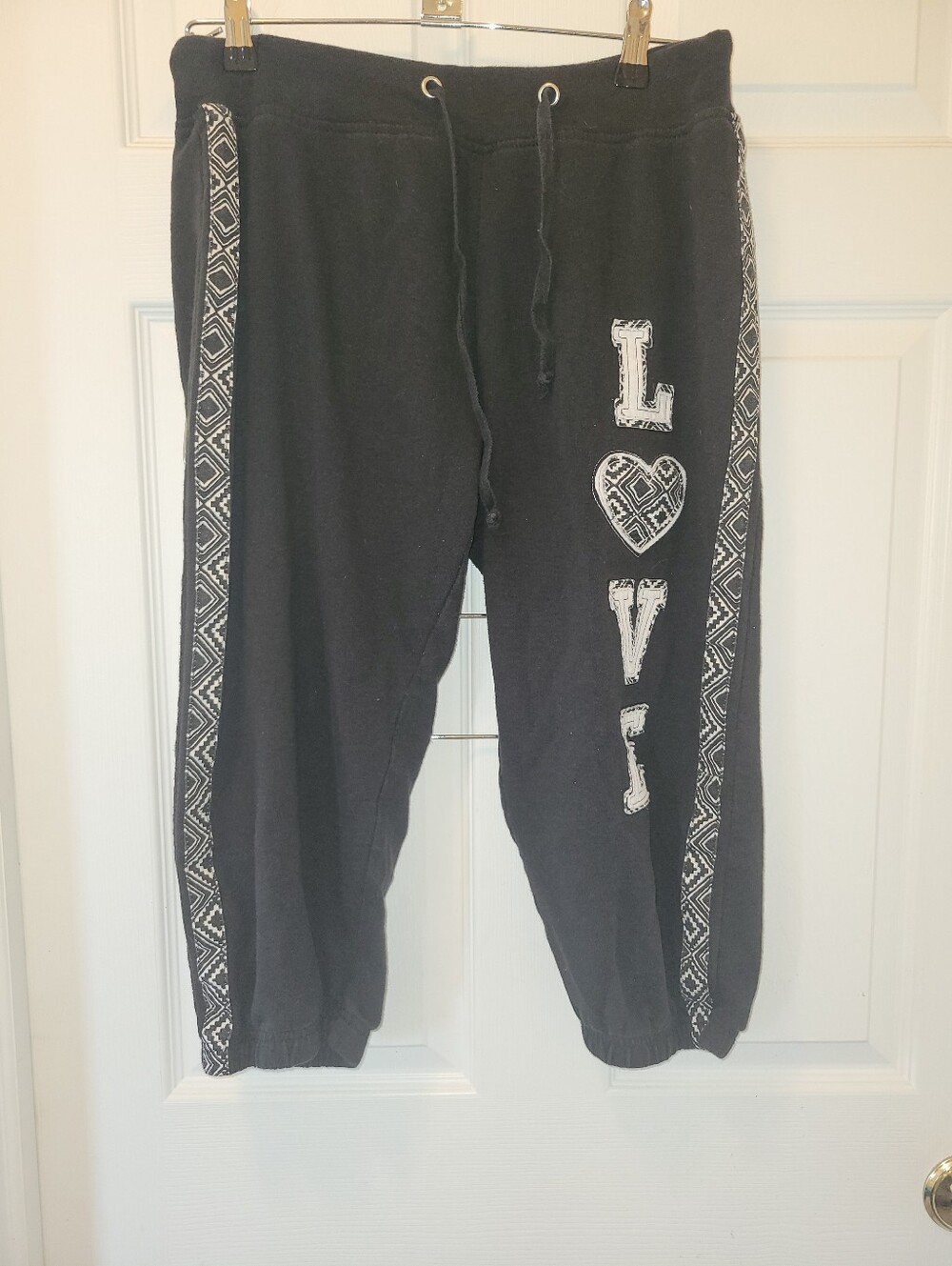 Womens Sz. Lrg Capri/Cropped Sweatpants